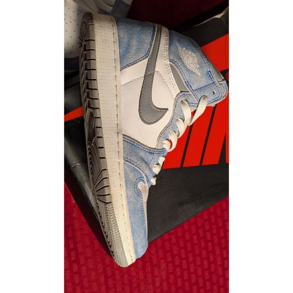 Jordan 1 Retro OG High Hyper Royal Smoke Grey Size M/Y 6.5  with Box and Receipt